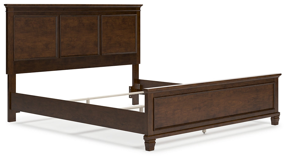 Danabrin Panel Bed