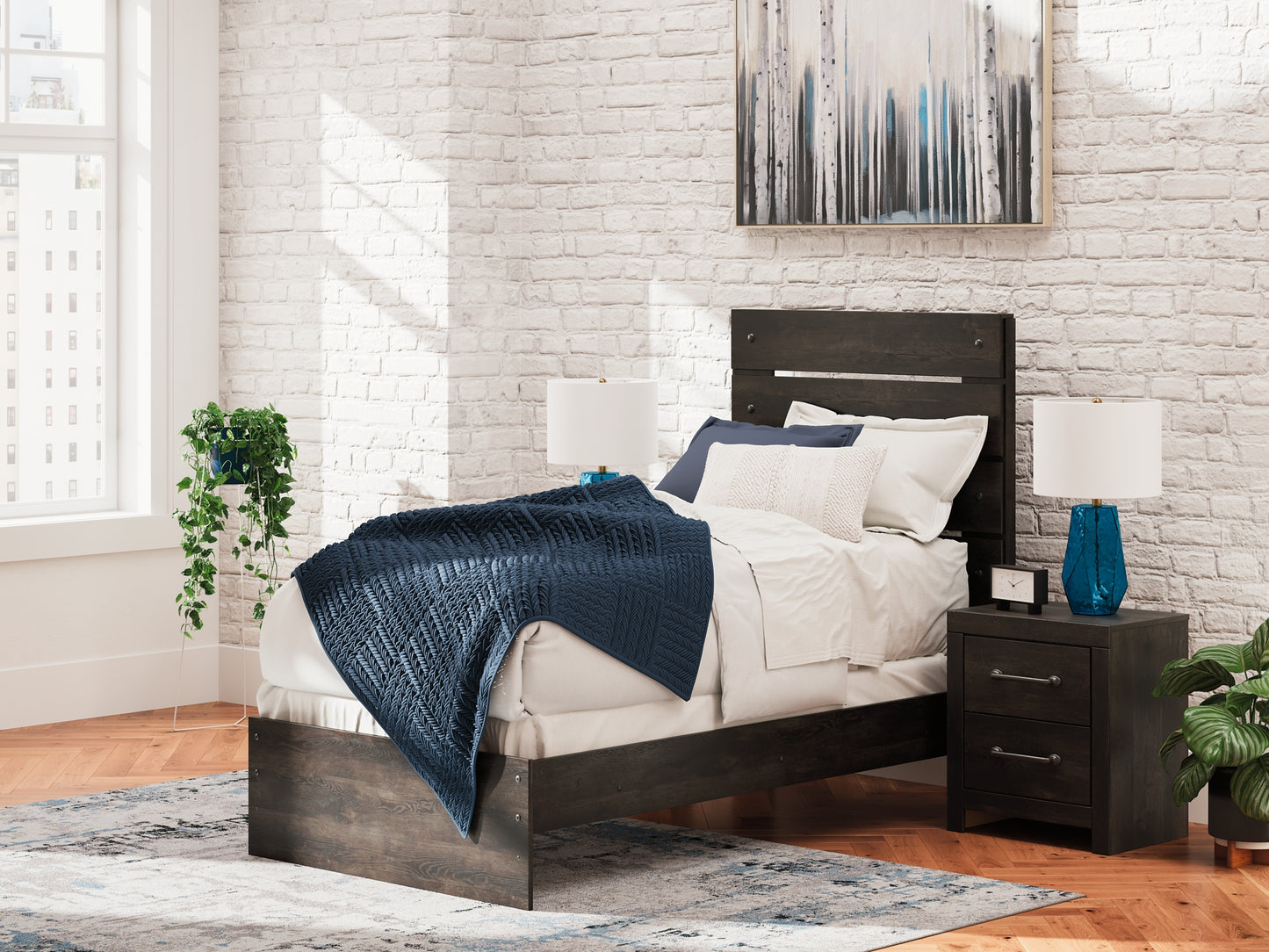 Hollivern Panel Bed