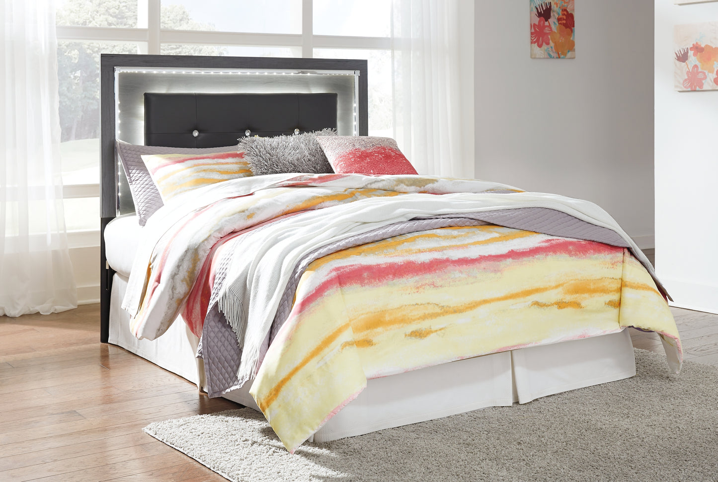 Lodanna Full Upholstered Panel Headboard Bed with Mirrored Dresser, Chest and Nightstand